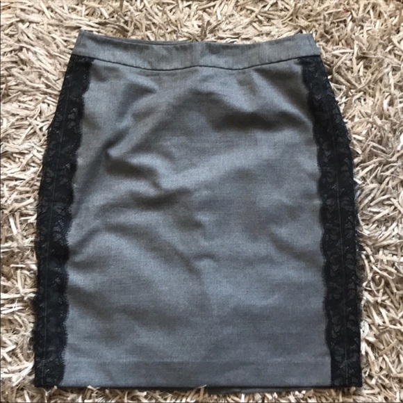 Ann Taylor Dresses & Skirts - Ann Taylor Loft gray skirt with lace detail Sz 4
